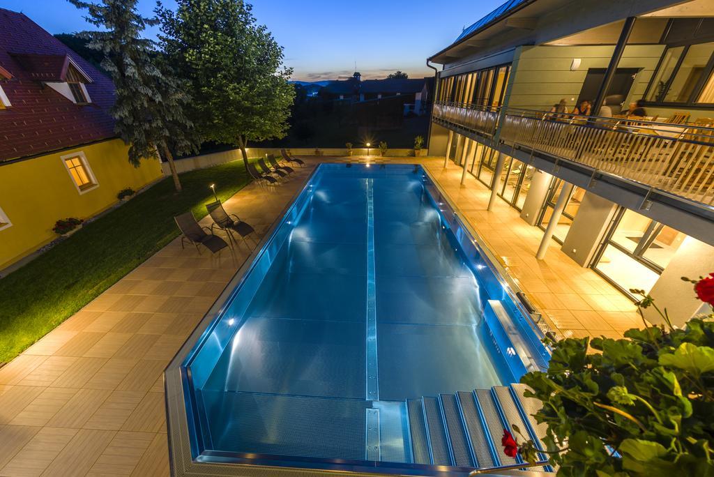 Gasthof Hotel Schmied Arnfels Dış mekan fotoğraf